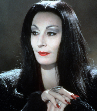 Illustration for article titled Addams Family Halloween make-up help for a Brown person